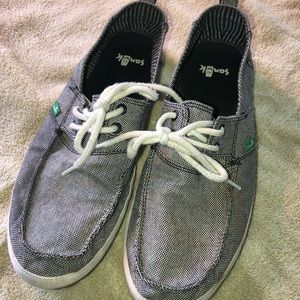 Sanuk Women’s Shoes Size 9 Excellent